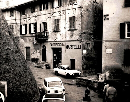 Vue de la manufacture de Pastificio Martelli, entreprise familiale de production de pâtes à la semoule de blé dur